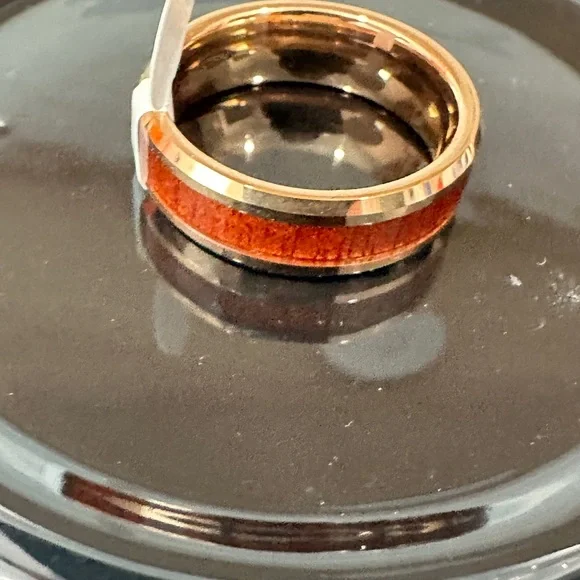 NWT Rose-Gold Tungsten Band with Hawaiian Koa Wood Inlay – Men’s Ring Size 12.5